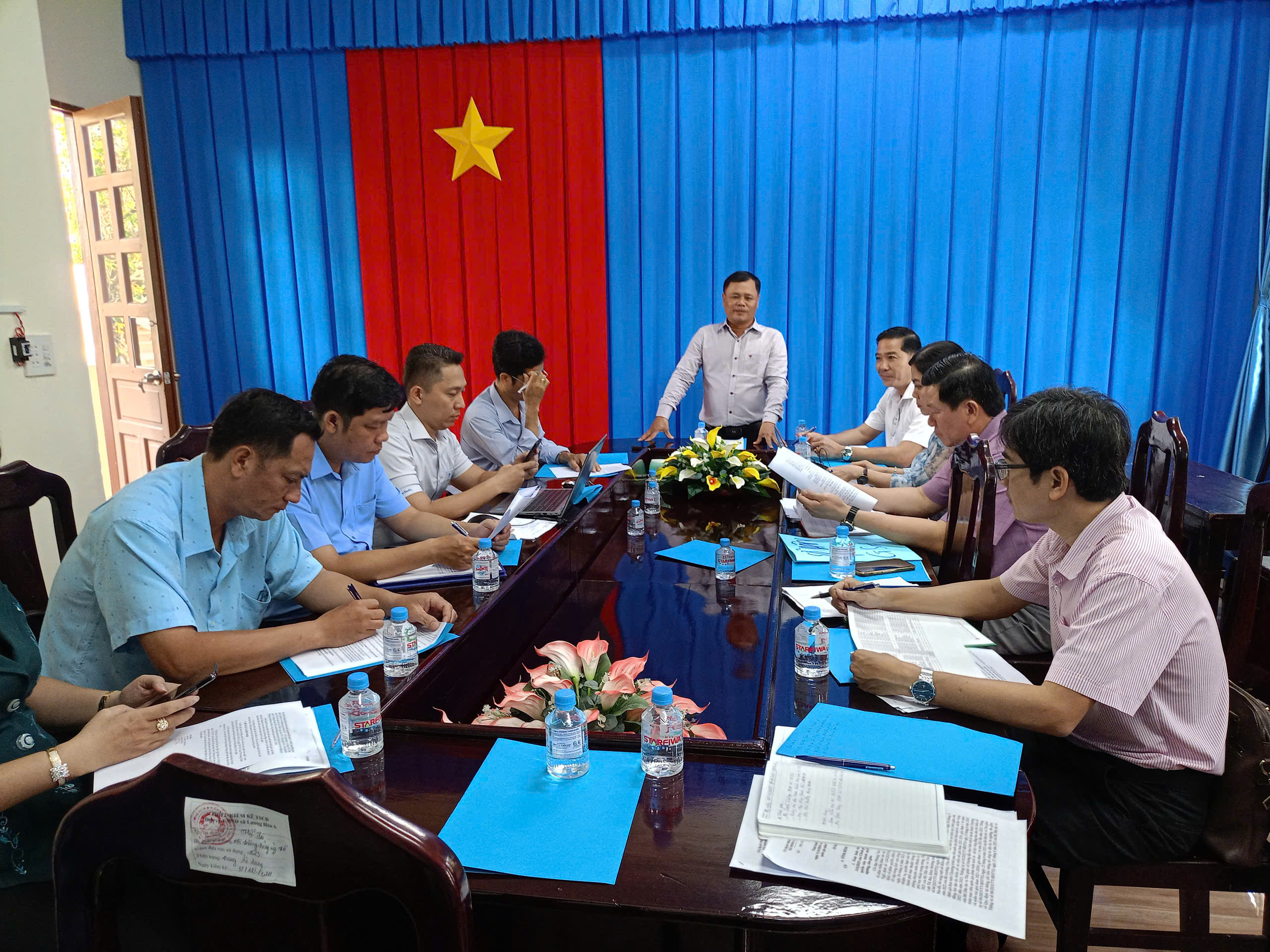 Sở Dân tộc và Tôn giáo tỉnh Vĩnh Long 
giám sát Chương trình mục tiêu quốc gia phát triển kinh tế - xã hội 
vùng đồng bào dân tộc thiểu số và miền núi năm 2025 tại xã Song Lộc