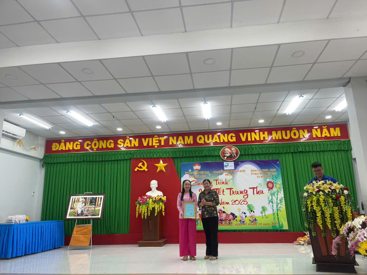 Vui tết trung thu năm 2025 – lan tỏa yêu thương đến thiếu nhi xã song lộc 